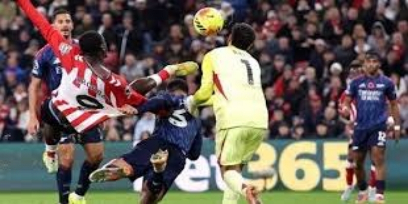 比赛进程回顾：闪电开局奠定优势-杏彩体育