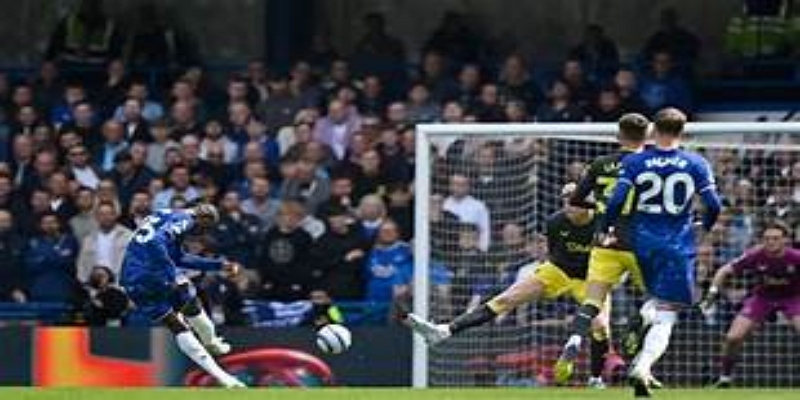 切尔西整体表现与边路爆点：杏彩体育数据拆解蓝军优势-杏彩体育